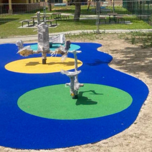 Öntött gumiburkolat fitneszpark és játszótér